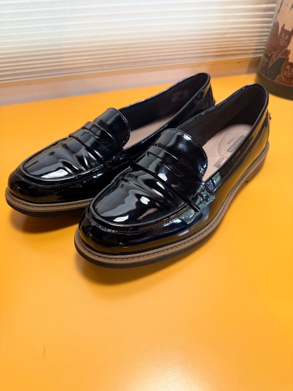 Clarks Patent Leather Penny Loafers - Glossy Black size 10
